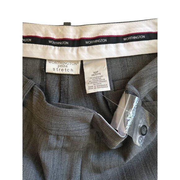 Worthington, Ladies Dressy Trouser Bermuda Shorts, Size 16P - Picture 3 of 7